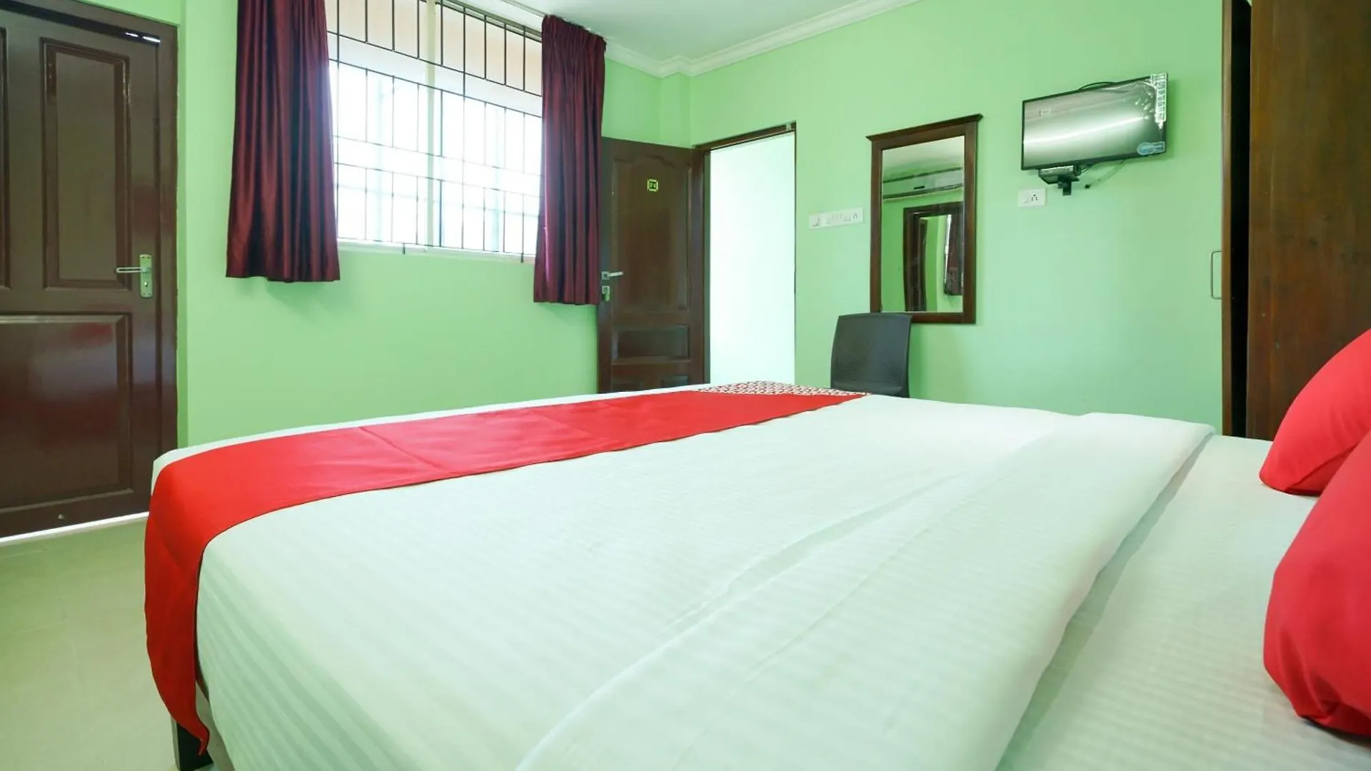 Oyo Flagship Malabar Plaza Residency Hotel Kochi 3*,  India