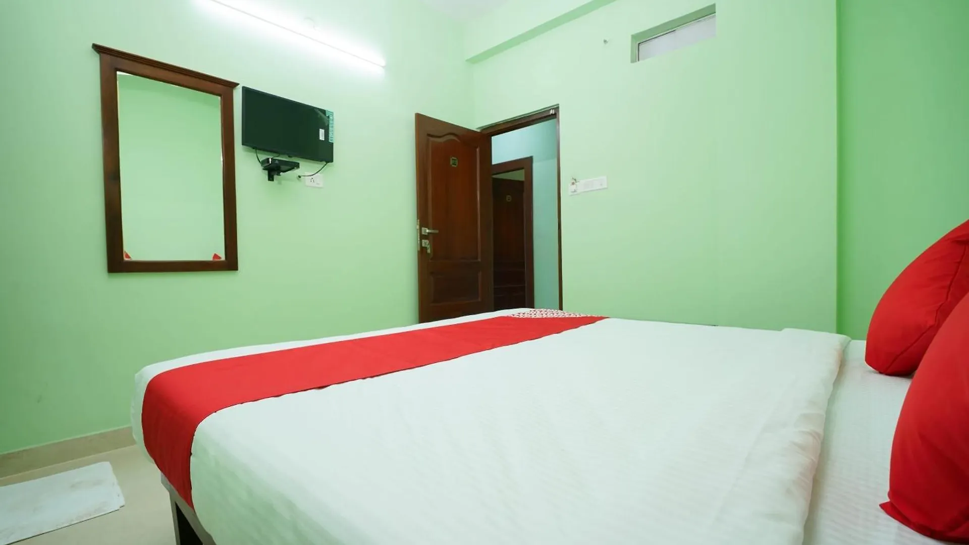 Hotel Oyo Flagship Malabar Plaza Residency Kochi